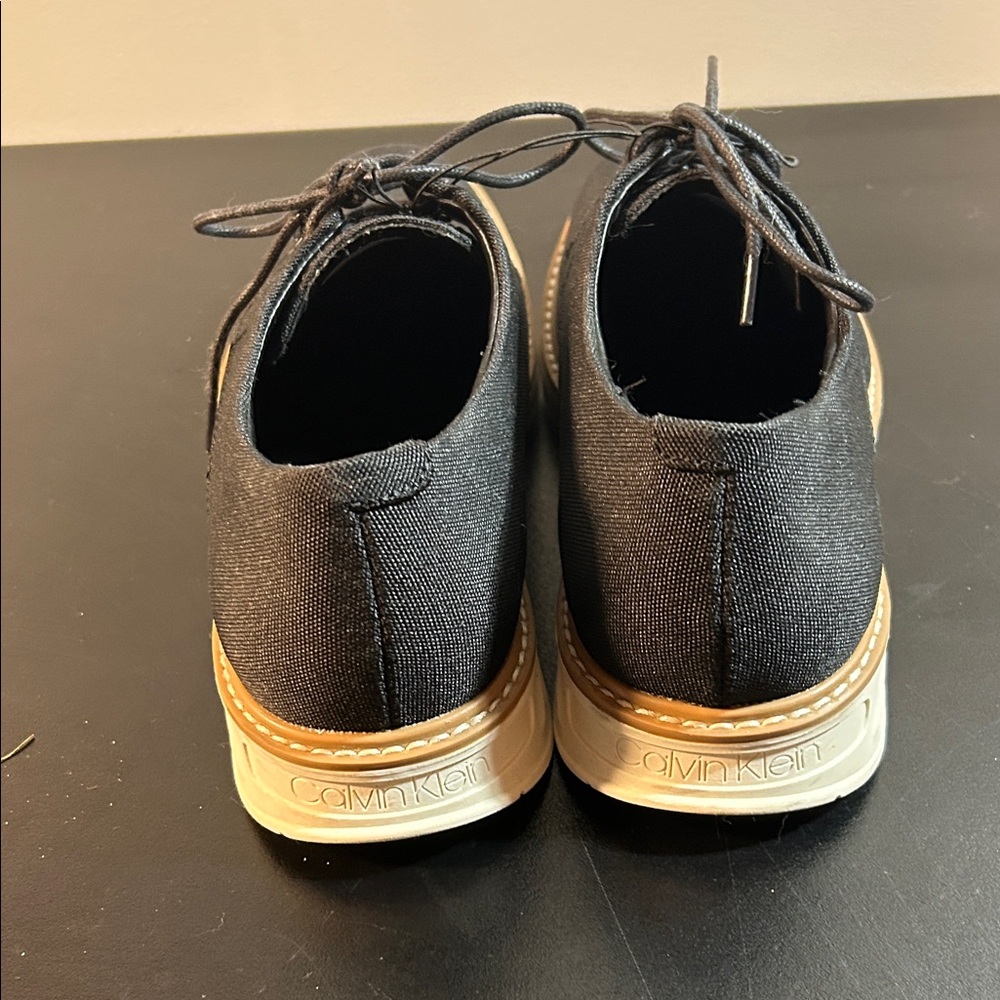 Calvin Klein Men's Black Oxfords with Tan‎ Sole - Picture 3 of 8